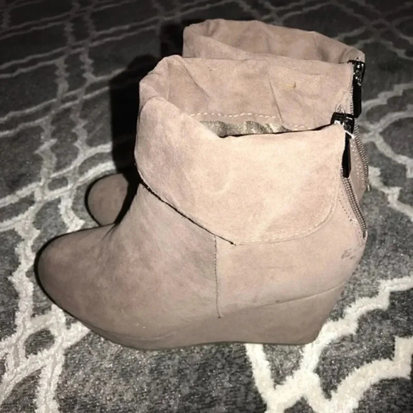 BAMBOO Shoes - Sz 7.5 cuffed wedge bootie 